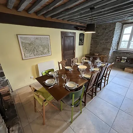 Holiday home Maison Le Pic