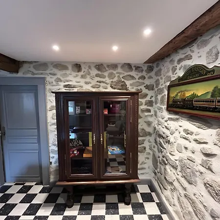 Holiday home Maison Le Pic Salles (Hautes-Pyrenees)